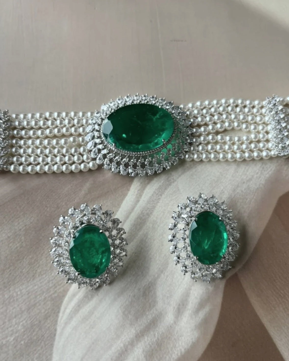 Emerald Pearl Choker Set